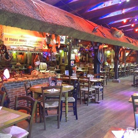 La Taverne Des Deux Augustins Etretat Exterior photo